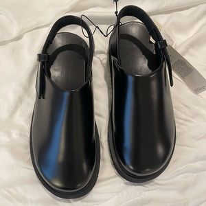 Uniqlo Black Clogs